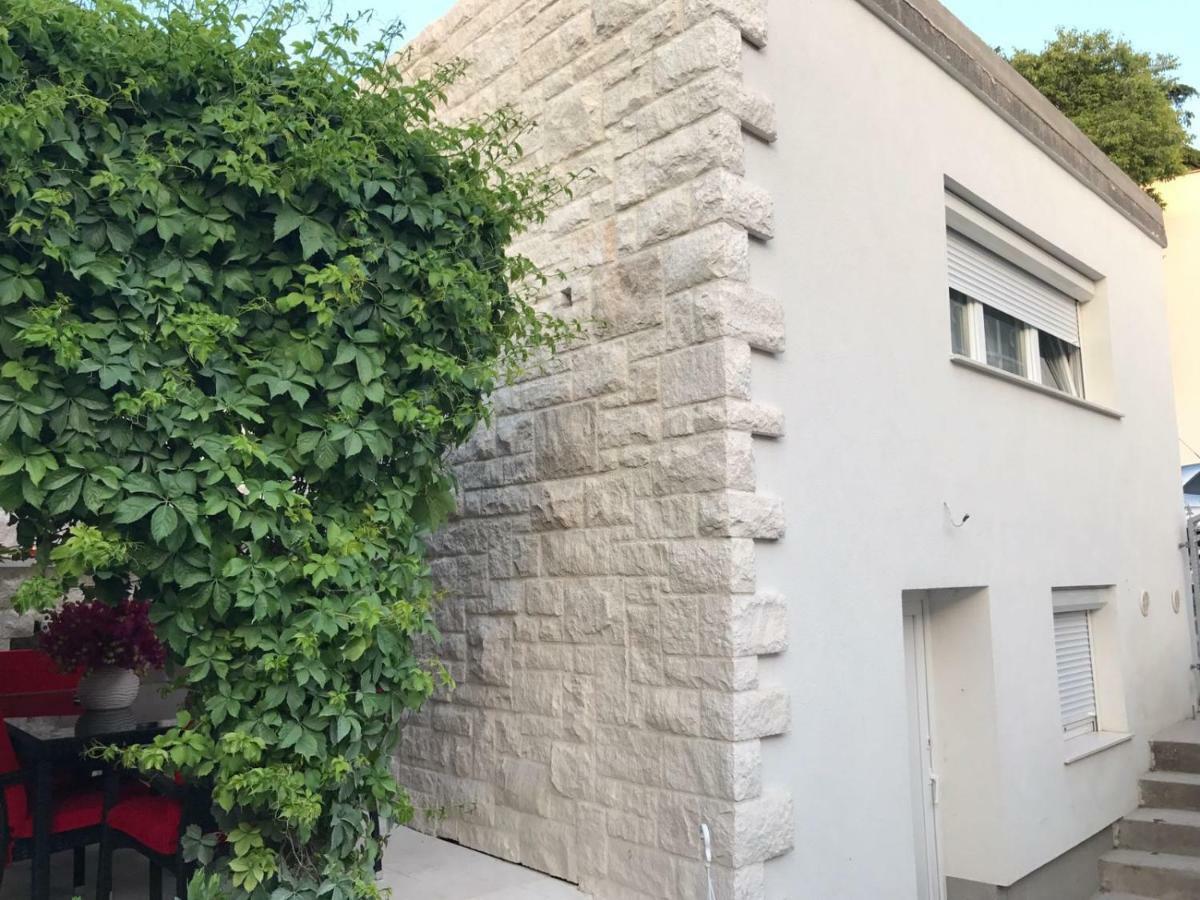 Apartman Crnica 시베니크 외부 사진